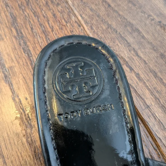 Tory Burch Women's Black Patent Leather Miller Sandals Size 7 - Picture 8 of 10